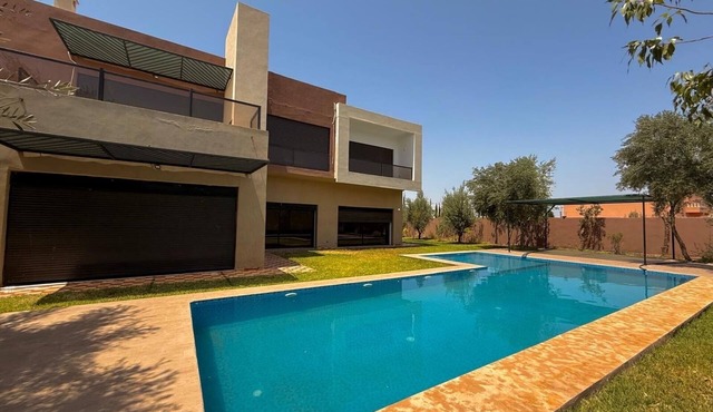 Villa Adam: 3-bedroom villa in Sidi Abdellah Ghiat 22 Km from Downtown Marrakech