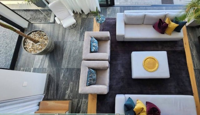 Villa Apartment in the heart of Bantry Bay.