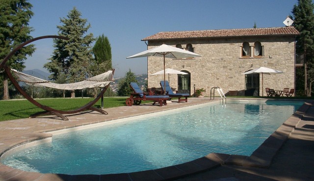 VILLA CASOLARE 4 bedroom villa with panoramic pool close to Perugia Gubbio Assis