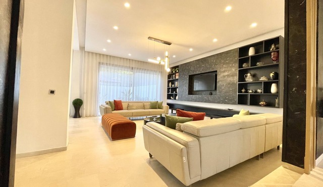 Villa de Luxe Avec Piscine à dar Bouazza Tamaris Proche de la mer