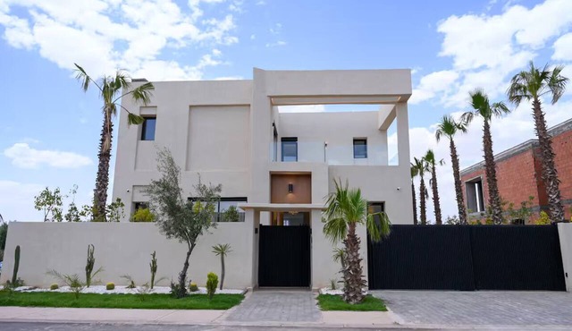 Villa exclusive à Taghazout – Piscine privée et luxe côtier in Taghazout