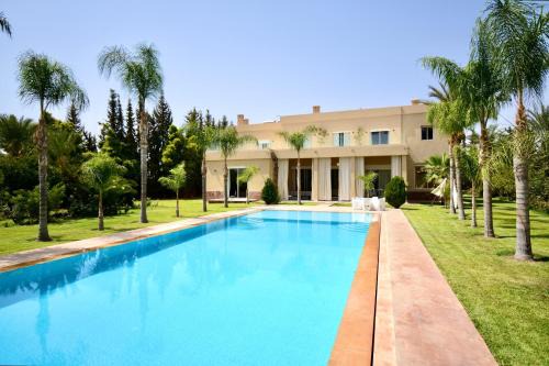 Villa L'MNAM 1400m2 construit 1ha de terrain