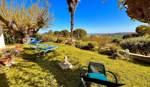 Villa Margherita, with garden, sea view and wifi