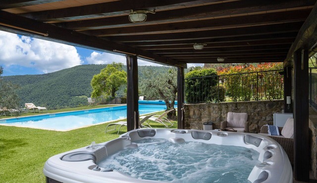 Villa Olivi Pool by Geco Vacation Rentals