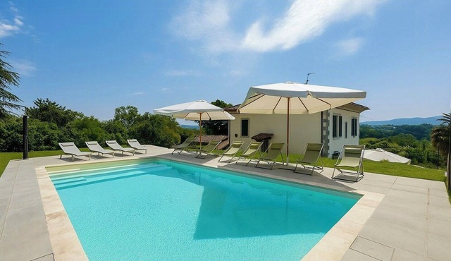 Villa with pool in the Arezzo countryside
