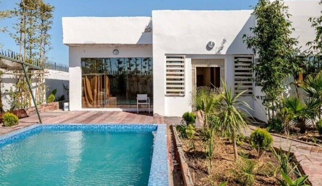 Villa with private pool and sea view