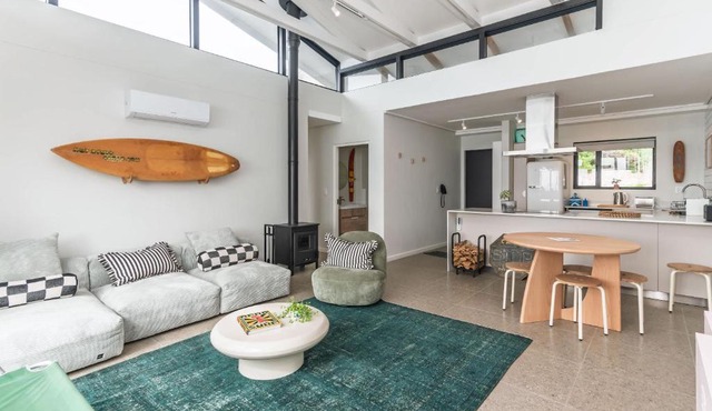 Wavescapes Retro Penthouse in Muizenberg