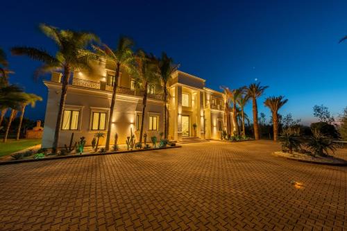 White Mansion