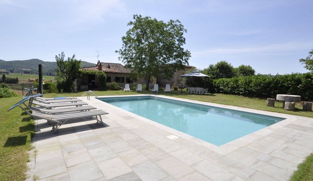 Wonderful private villa for 9 people with private pool, WIFI, TV and pets allowed