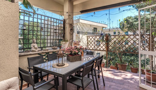 Zima’s House Elegant Penthouse in Central Rome