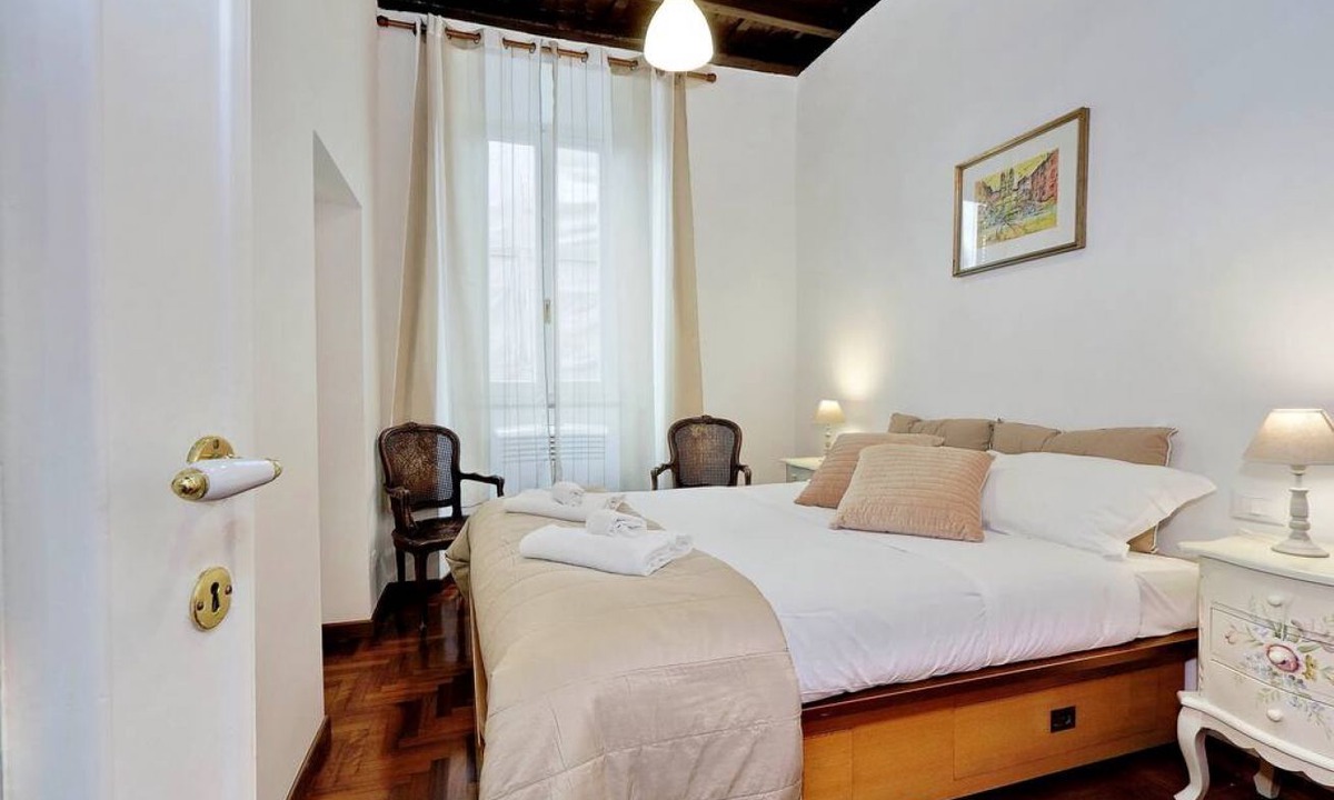 Rione VI Parione Apartment | Comfortable apartment for 4 people near Campo dei Fiori