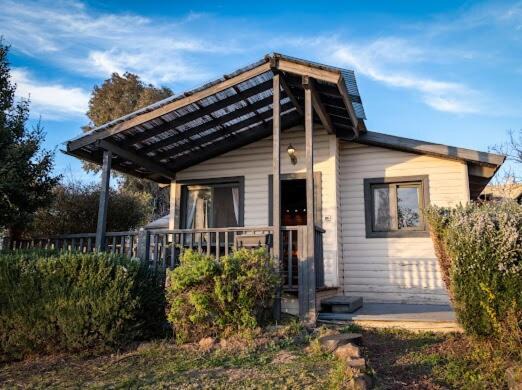 Kela Alon Ski Chalet | בקתות מול רמים