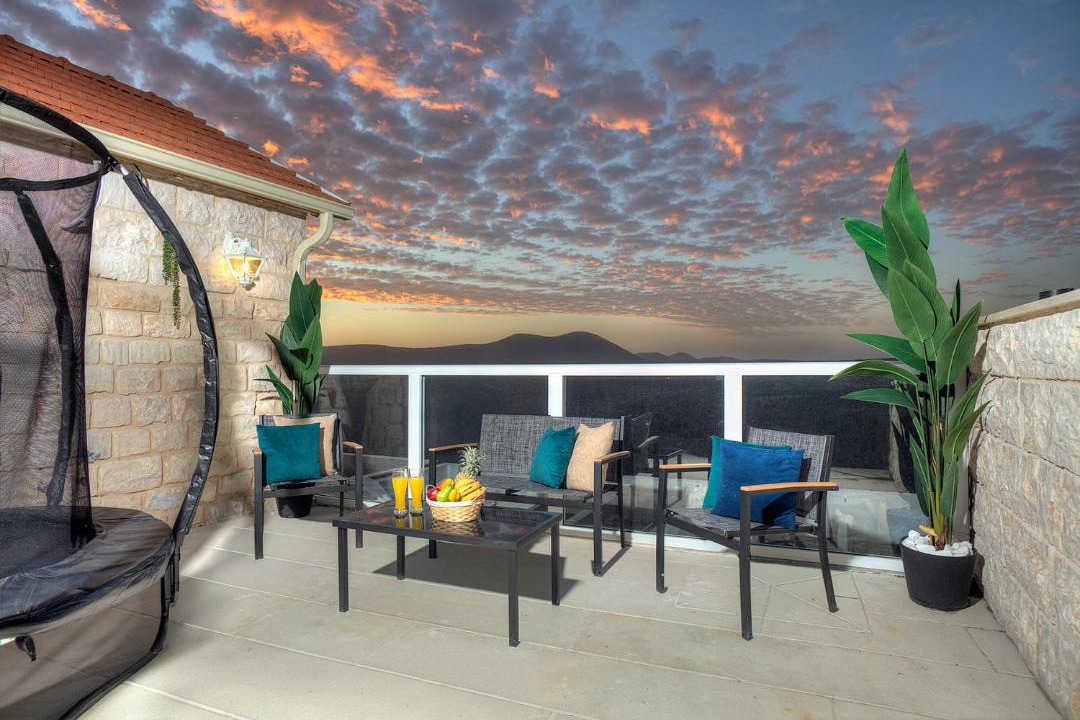 Safed Old City Apartment | Mountain Top Views -205- נופי פסגות