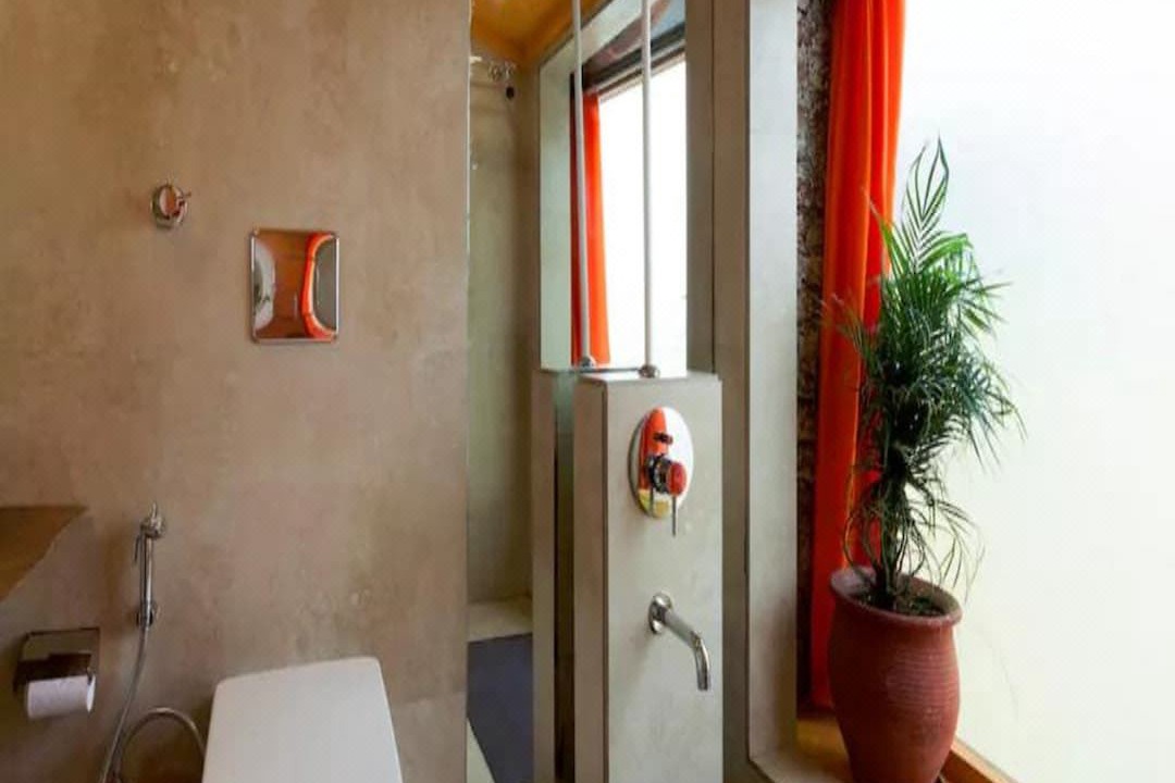 Photo of Bathroom in The Mall Road