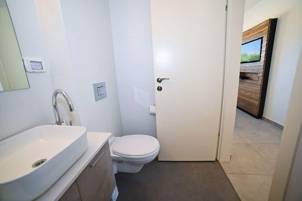 Photo of Bathroom in Migdal