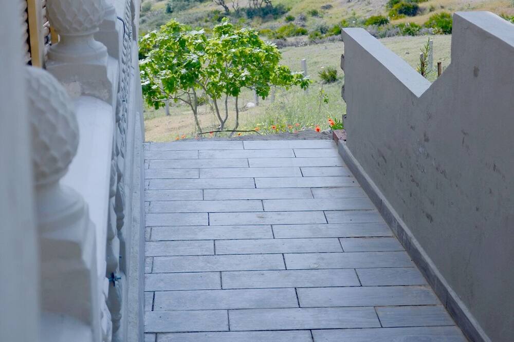 Photo of Patio Balcony in Al Bahraoyine