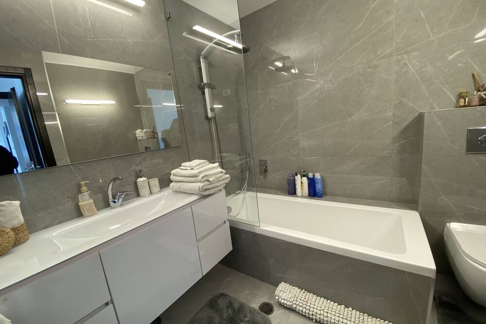 Photo of Bathroom in Jaffa