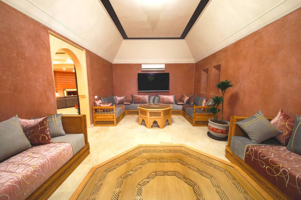 Photo of Livingroom in Oulad Hassoune