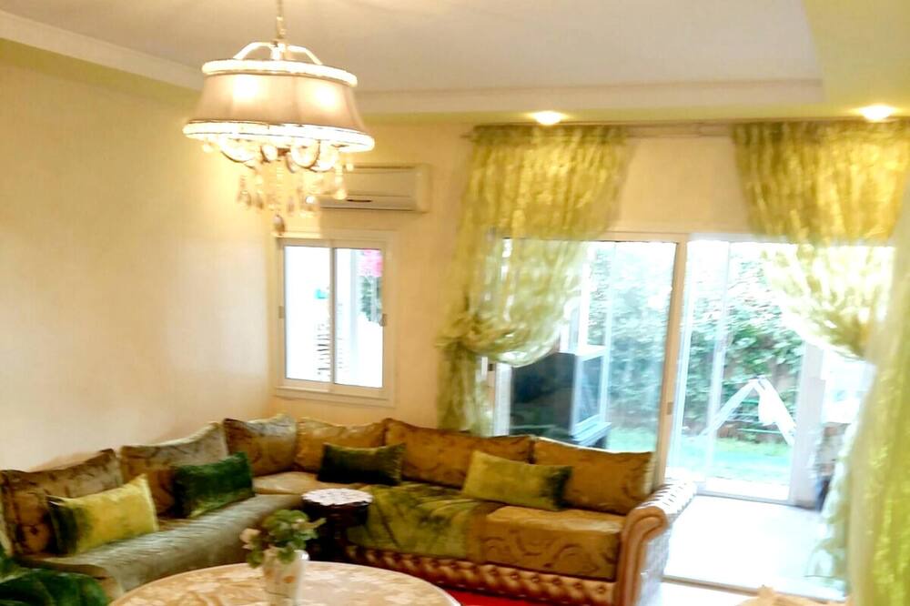 Photo of Livingroom in Soualem Trifiya