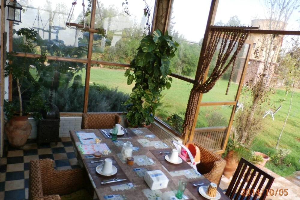 Photo of Livingroom in Laghnimyene