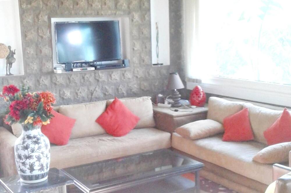 Photo of Livingroom in Laghnimyene