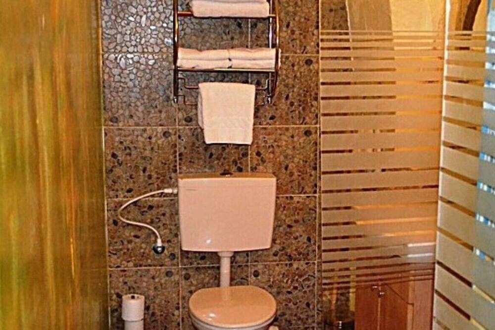Photo of Bathroom in Artists Colony