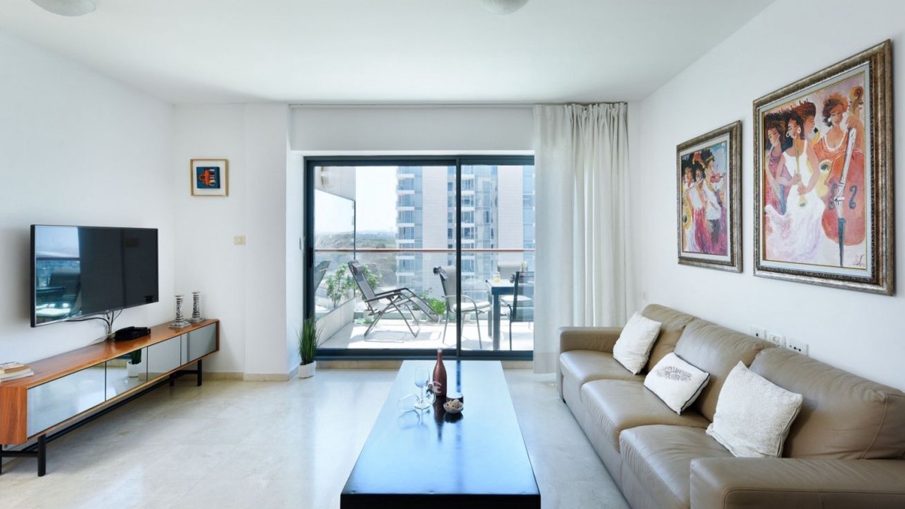 Photo of Livingroom in Herzliya Pituach