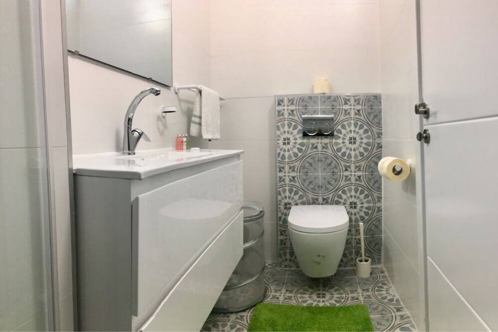Photo of Bathroom in Tel Aviv Promenade