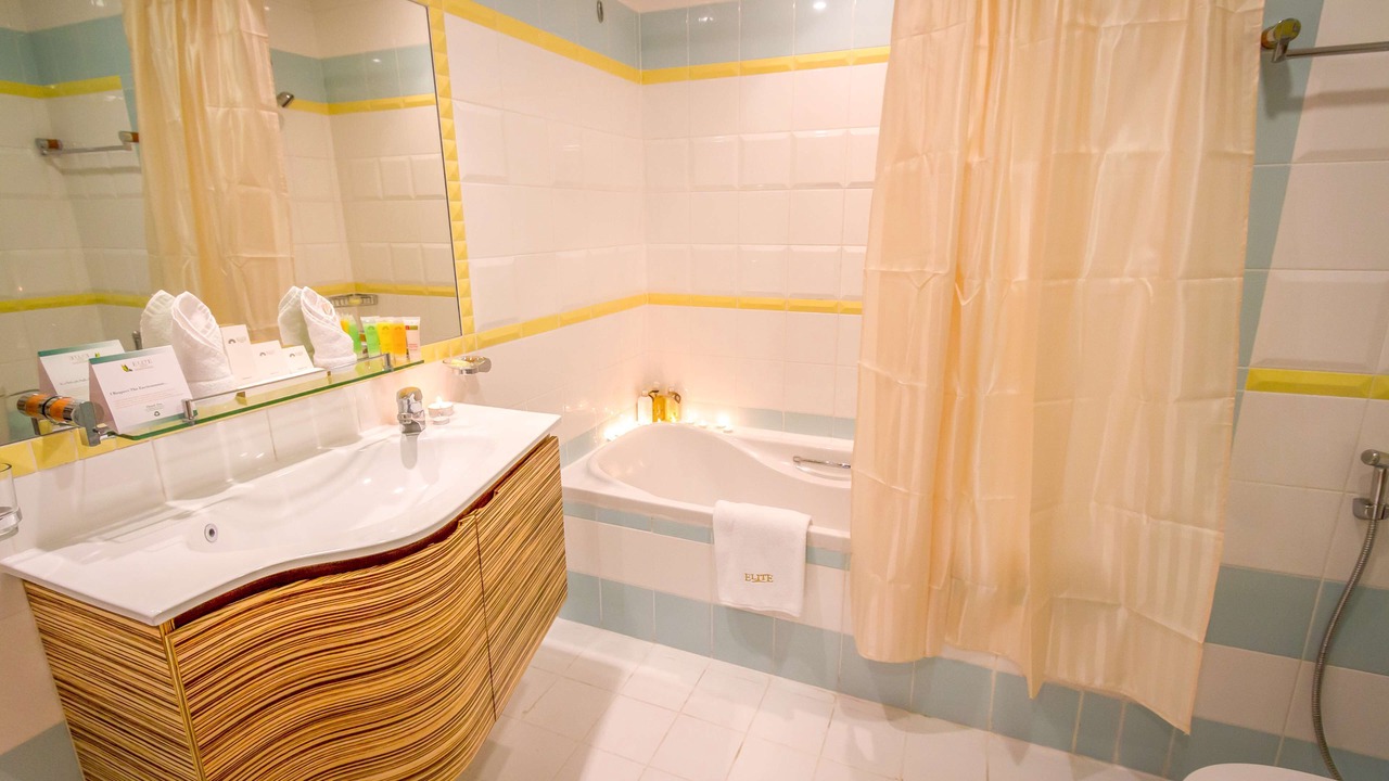 Photo of Bedroom in Seef