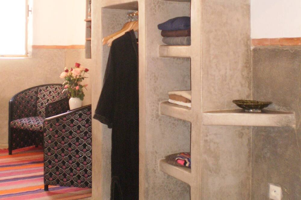 Photo of Bedroom in Chbanat