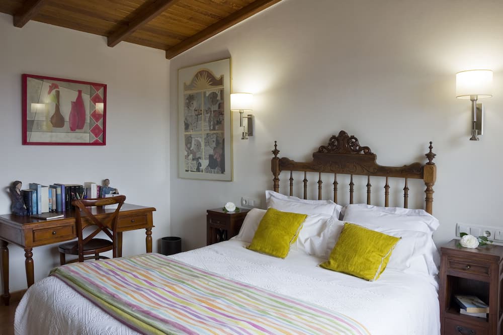 Photo of Bedroom in Santiago de Compostela Historic Centre