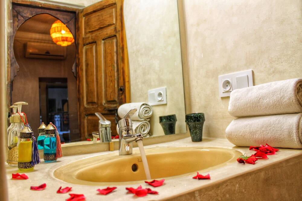 Photo of Bathroom in Tahala