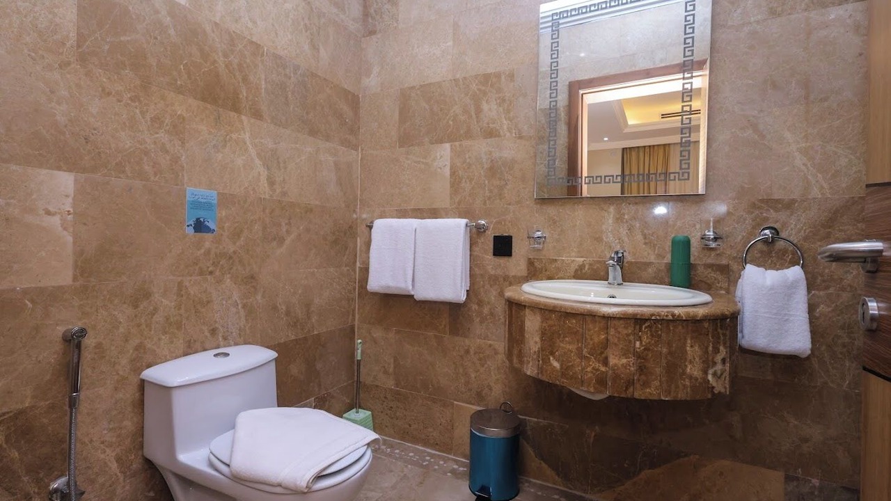 Photo of Bathroom in King Abdul Aziz Road