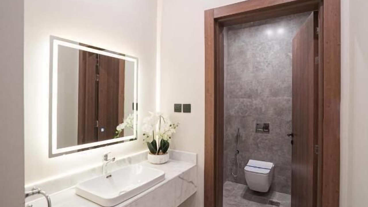 Photo of Bathroom in Hera Street