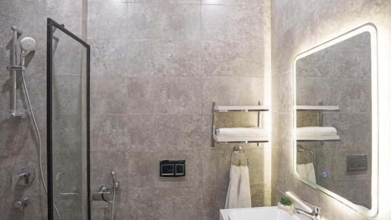 Photo of Bathroom in Hera Street