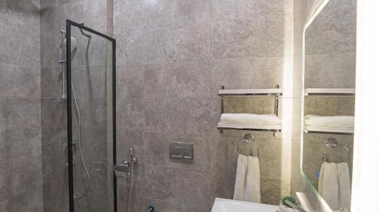Photo of Bathroom in Hera Street
