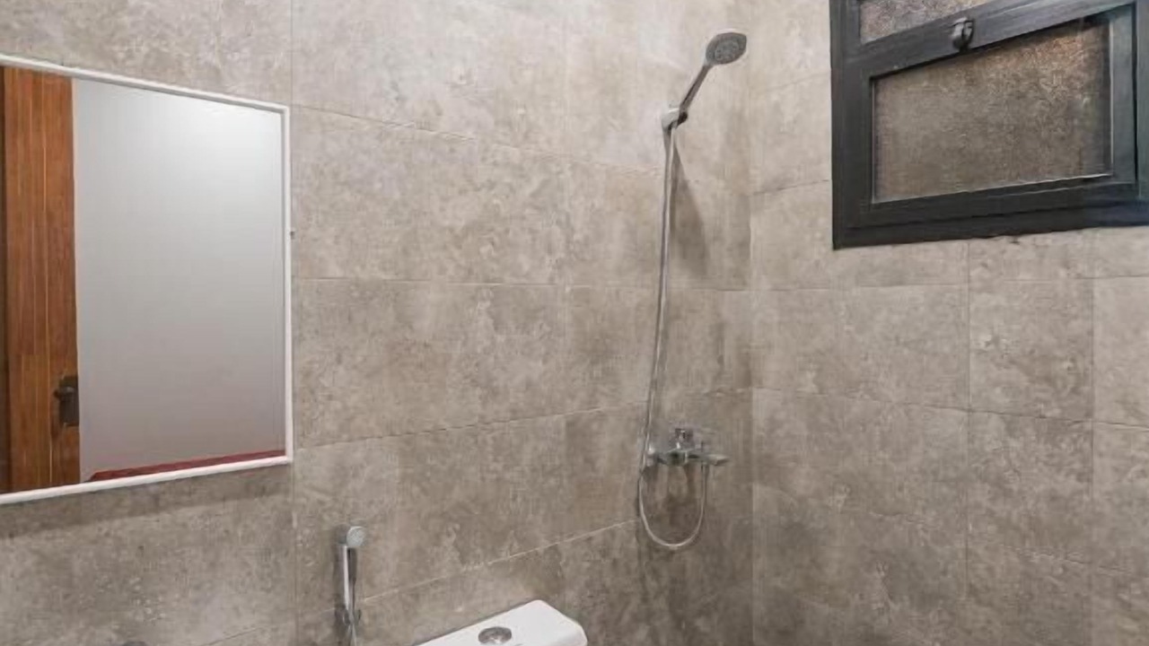 Photo of Bathroom in Hera Street