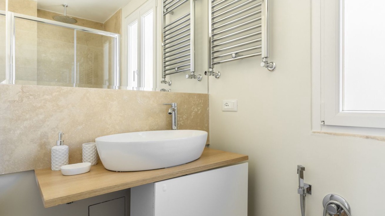 Photo of Bathroom in Quartiere XI Portuense