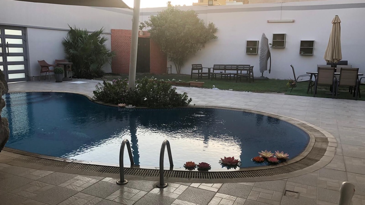 Photo of Outdoor in Sanad