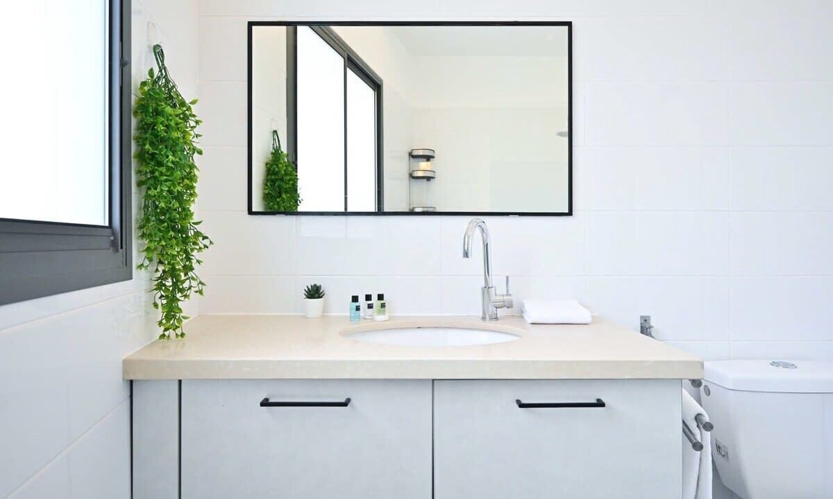 Photo of Bathroom in Kerem HaTeimanim