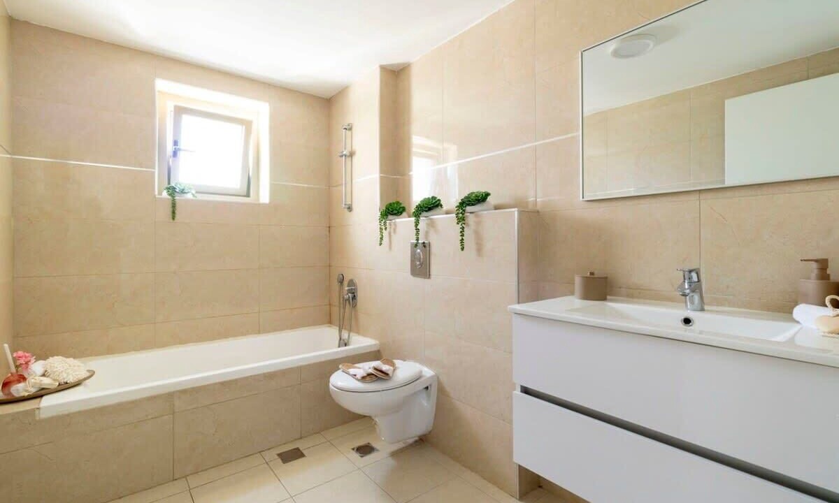 Photo of Bathroom in Kiryat HaLeom