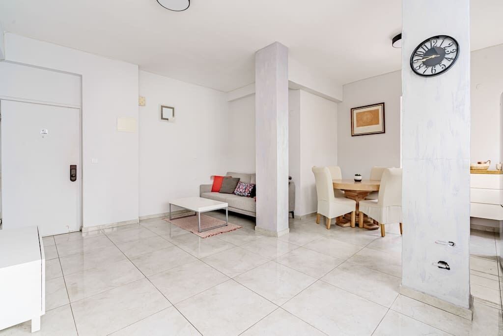 Photo of Livingroom in Old North