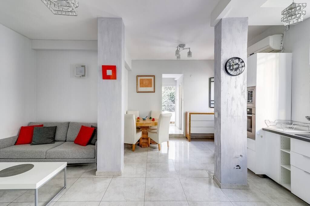 Photo of Livingroom in Old North