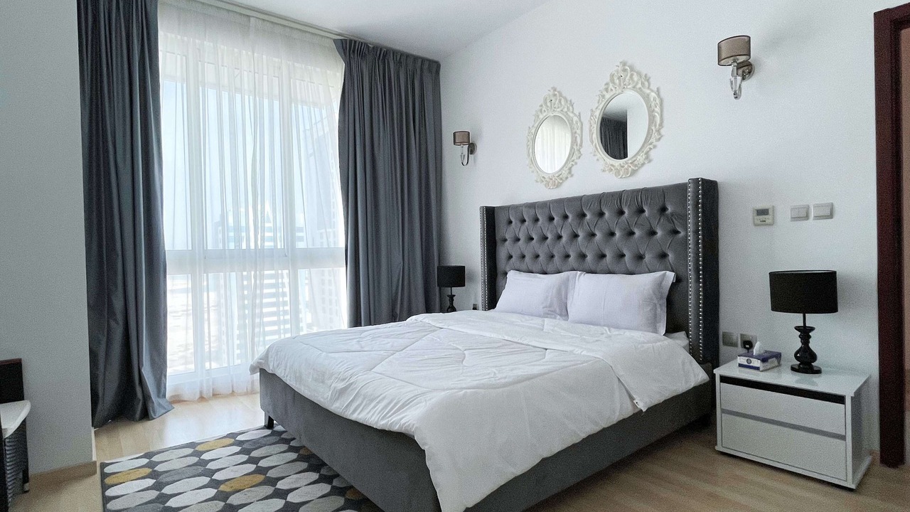 Photo of Bedroom in Block 428