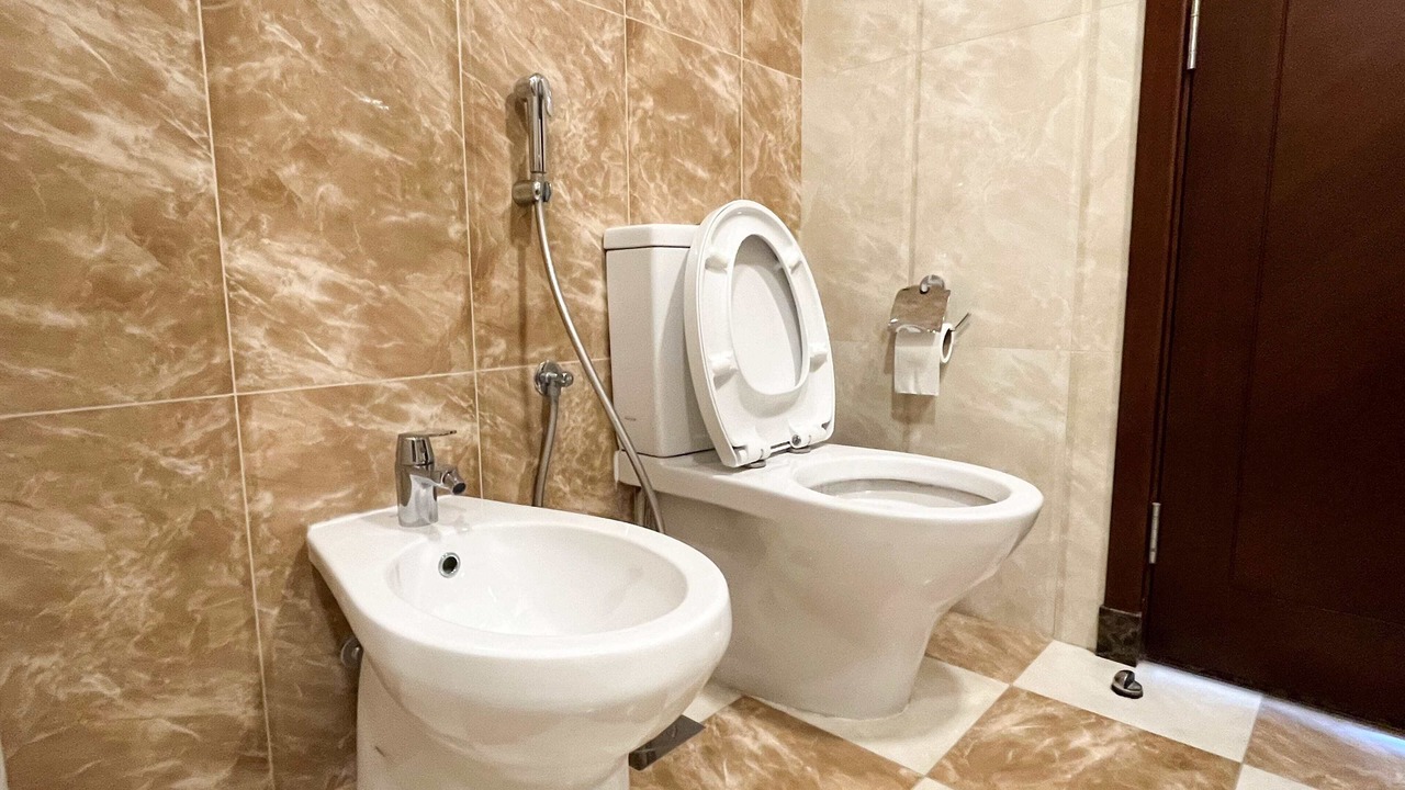 Photo of Bathroom in Block 428