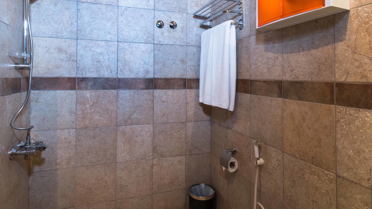 Photo of Bathroom in Unaizah