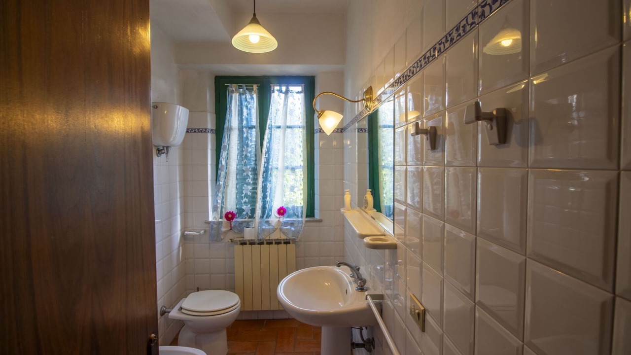 Photo of Bathroom in Cortona