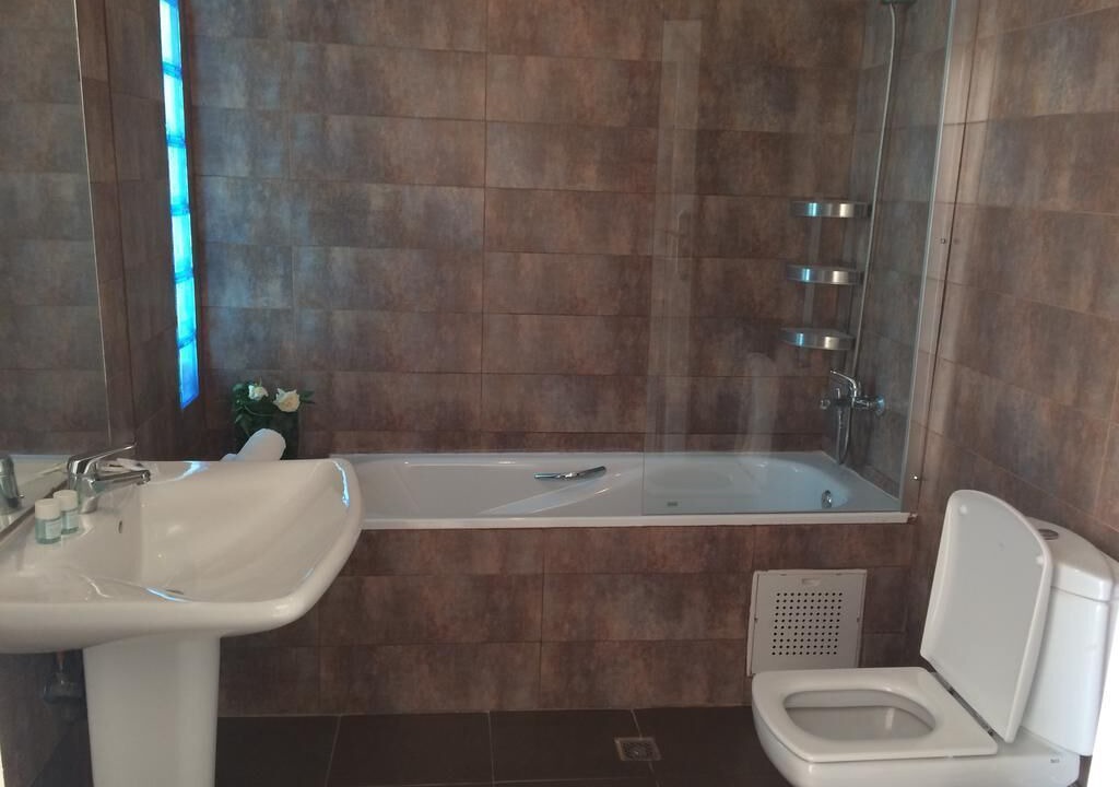 Photo of Bathroom in Mnar