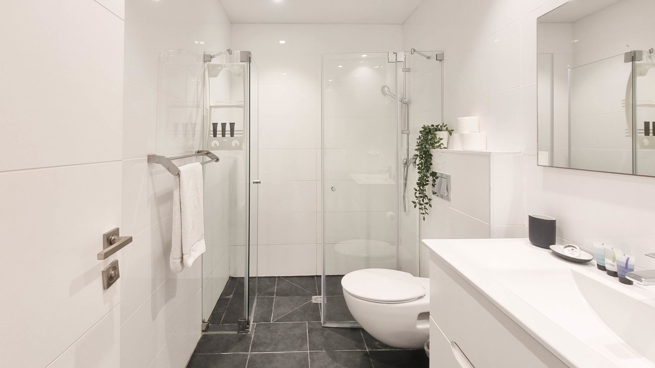 Photo of Bathroom in Kerem HaTeimanim