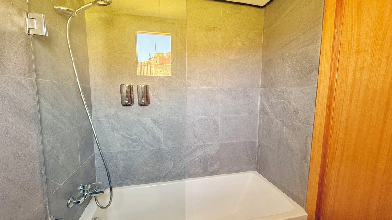 Photo of Bathroom in Tamrhakht